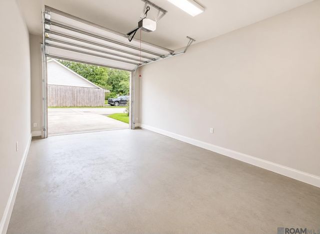 9017 Lockhart Rd, Denham Springs, LA 70726