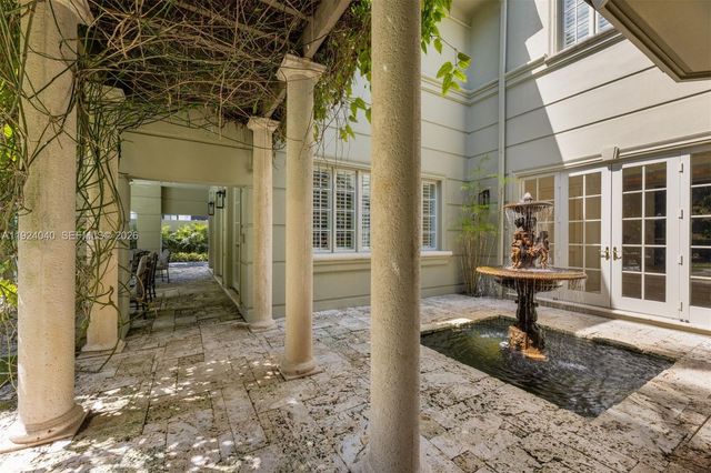 3460 S Moorings Way, Miami, FL 33133