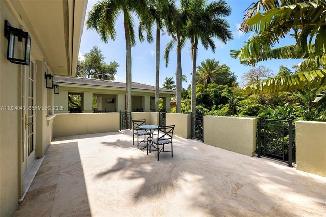 3460 S Moorings Way, Miami, FL 33133