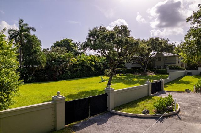 3460 S Moorings Way, Miami, FL 33133