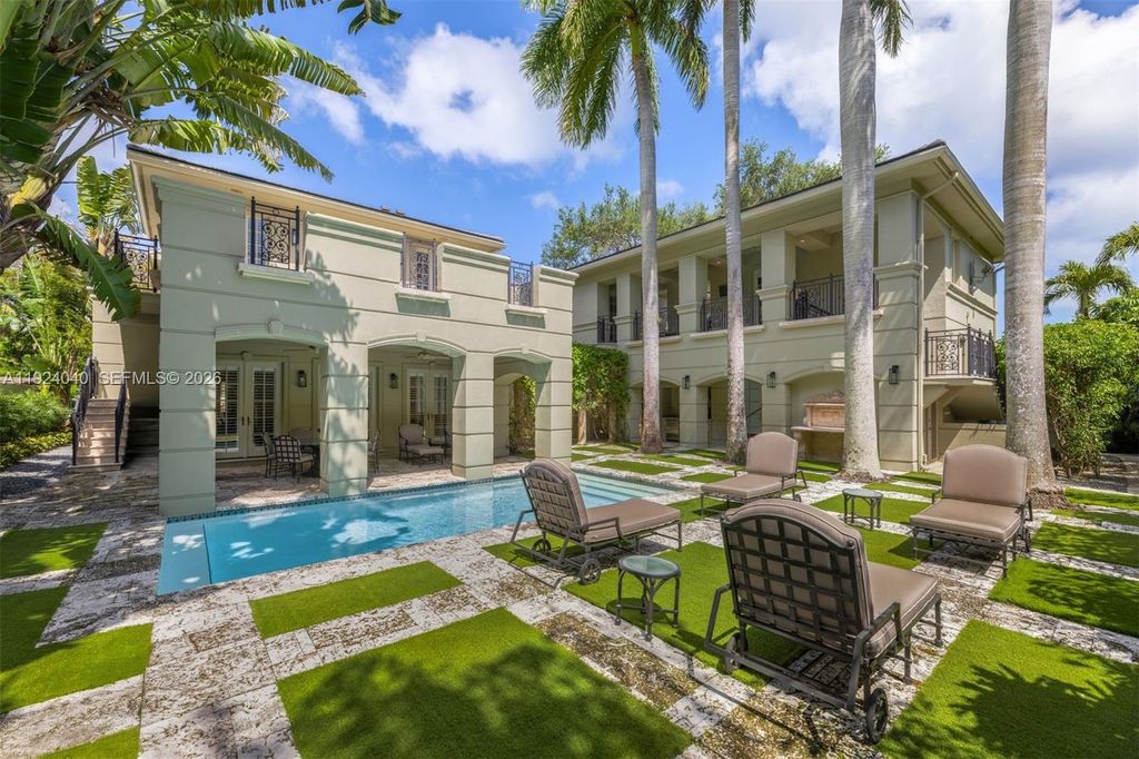 3460 S Moorings Way, Miami, FL 33133