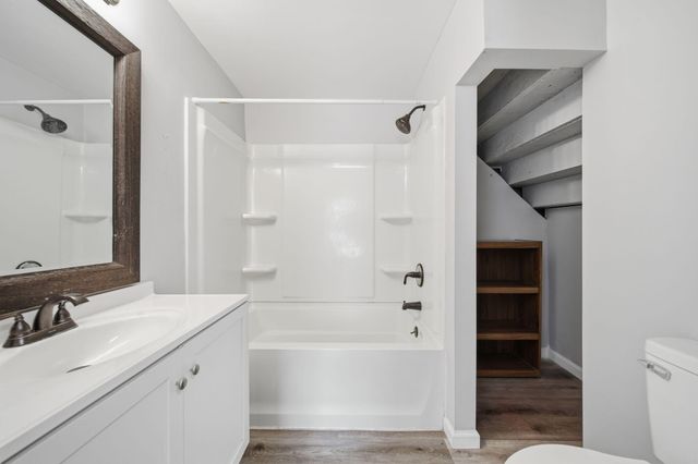 1811 Lewis Street, Jackson, MI 49203