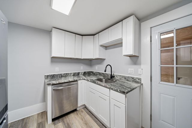 1811 Lewis Street, Jackson, MI 49203