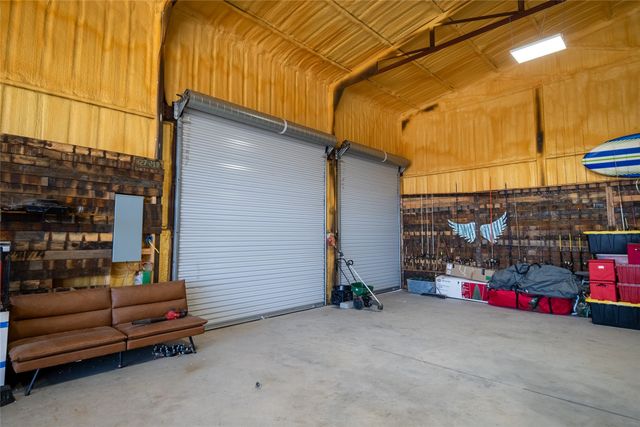 375 Wolf Front Road, Van Alstyne, TX 75495