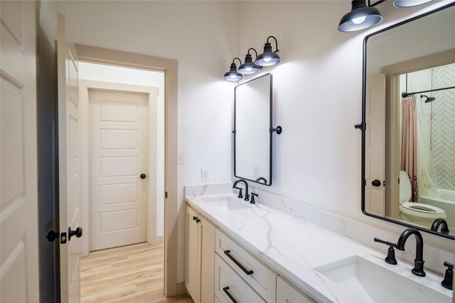 375 Wolf Front Road, Van Alstyne, TX 75495