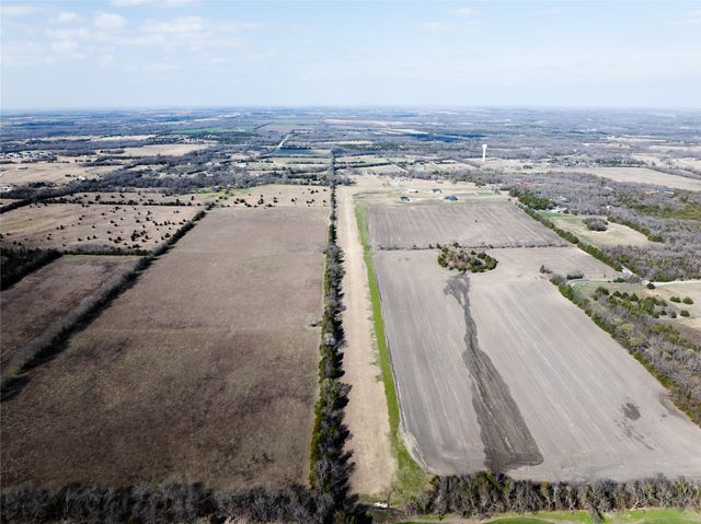 375 Wolf Front Road, Van Alstyne, TX 75495