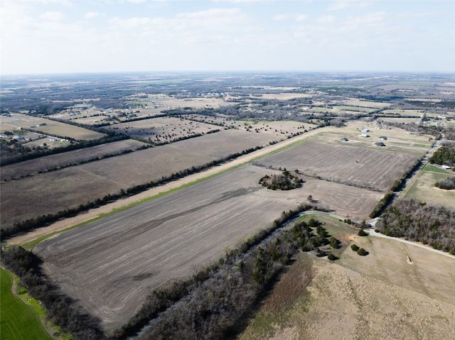 375 Wolf Front Road, Van Alstyne, TX 75495