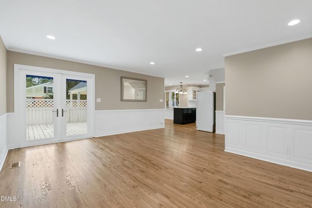 1105 S Vermont Street, Smithfield, NC 27577