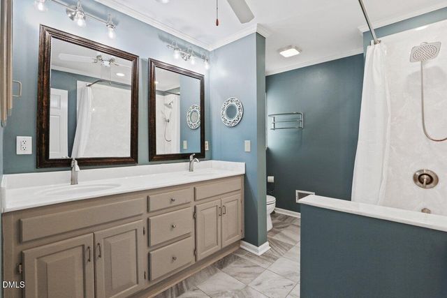 1105 S Vermont Street, Smithfield, NC 27577