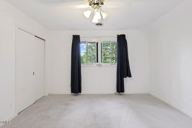 1105 S Vermont Street, Smithfield, NC 27577