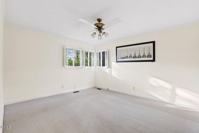1105 S Vermont Street, Smithfield, NC 27577