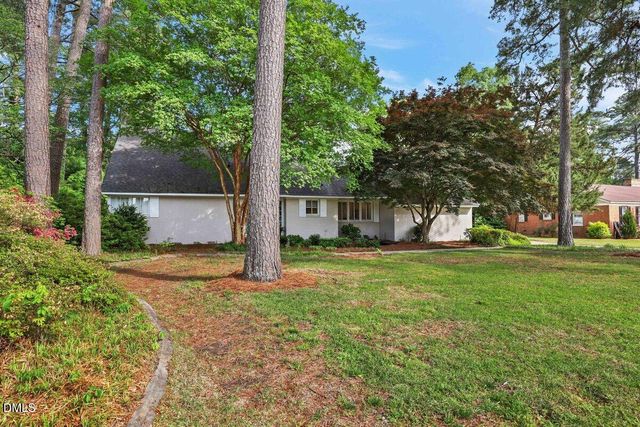 1105 S Vermont Street, Smithfield, NC 27577