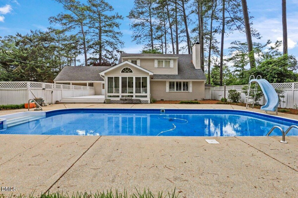 1105 S Vermont Street, Smithfield, NC 27577