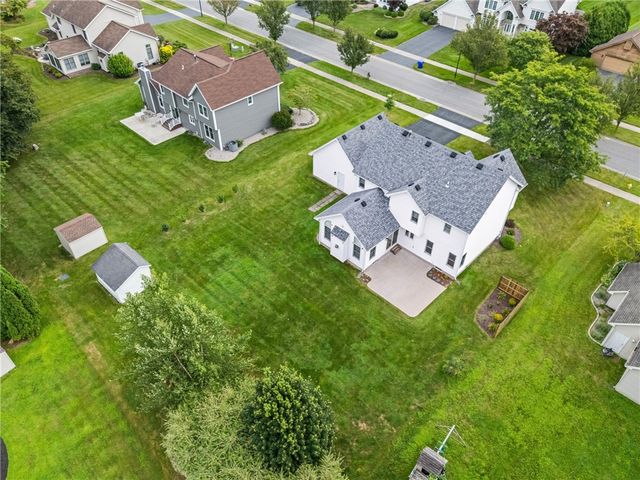 97 Wakecliffe Dr, Greece, NY 14616