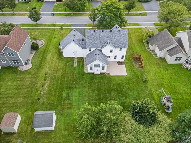 97 Wakecliffe Dr, Greece, NY 14616