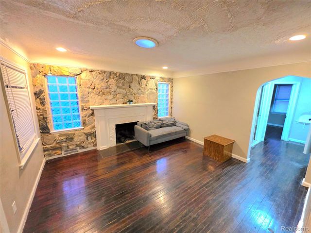 14235 WINTHROP Street, Detroit, MI 48227