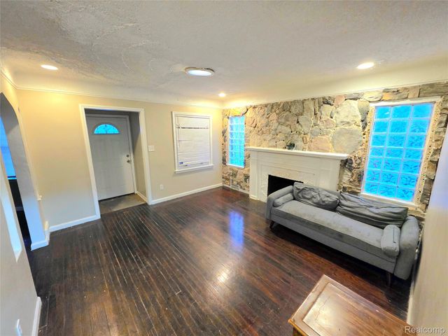 14235 WINTHROP Street, Detroit, MI 48227