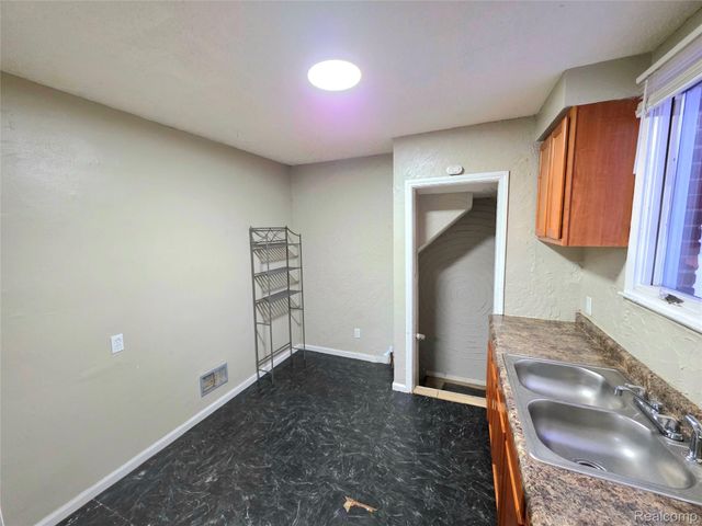 14235 WINTHROP Street, Detroit, MI 48227