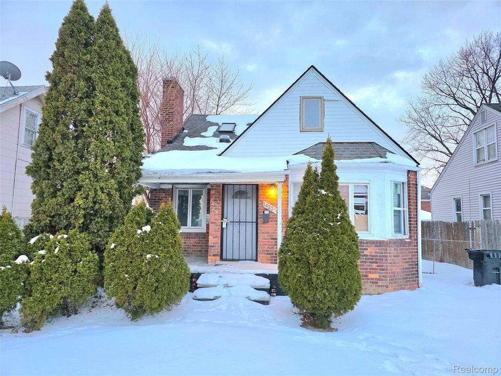 14235 WINTHROP Street, Detroit, MI 48227