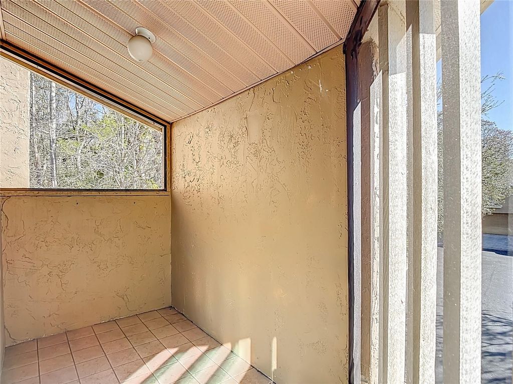 Image 39 of property listing at 13812 MILL COVE CIRCLE 13812, Tampa, FL 33618