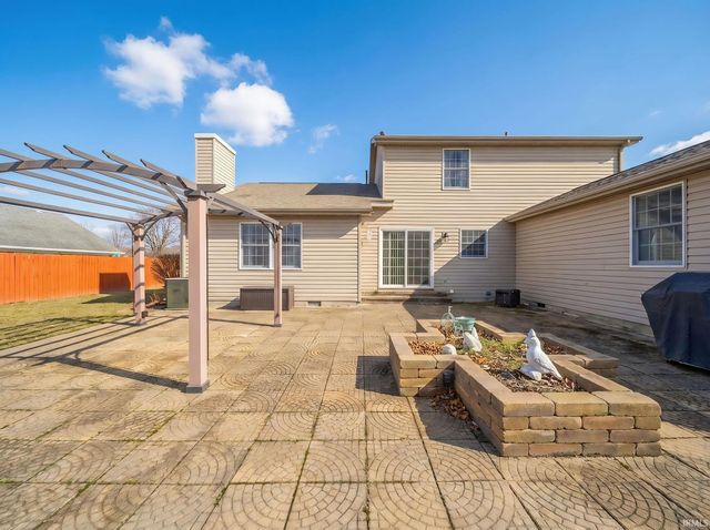 3004 Aruba Way, Muncie, IN 47302