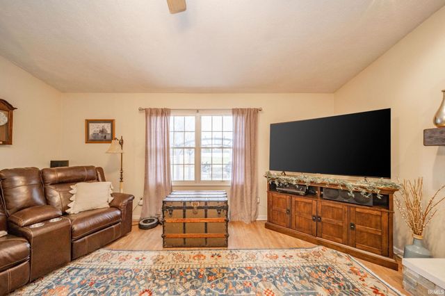 3004 Aruba Way, Muncie, IN 47302