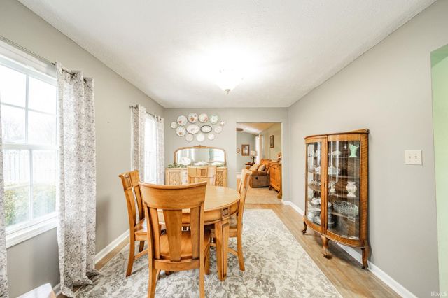 3004 Aruba Way, Muncie, IN 47302