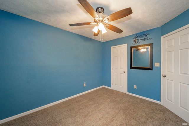 3004 Aruba Way, Muncie, IN 47302