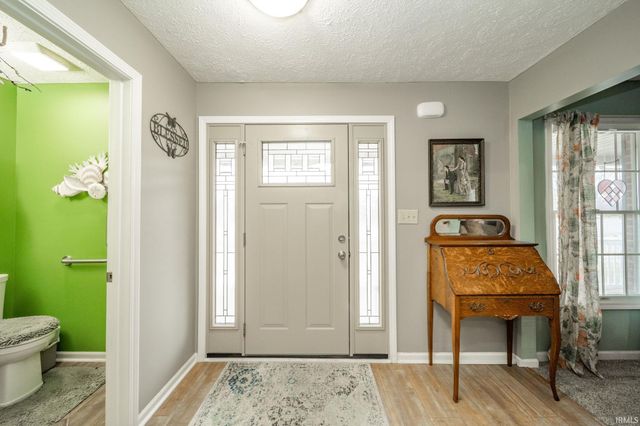 3004 Aruba Way, Muncie, IN 47302