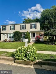 5 KNAVES CT, Baltimore, MD 21236
