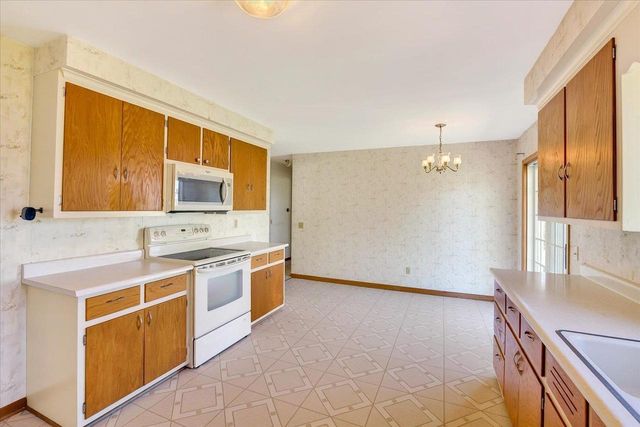 3003 Marvin Court, Cross Plains, WI 53528