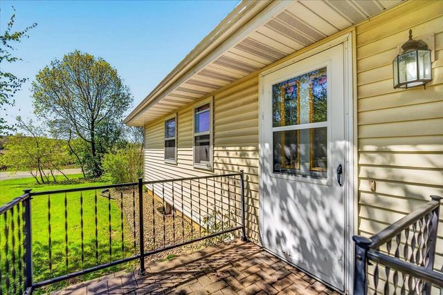 3003 Marvin Court, Cross Plains, WI 53528