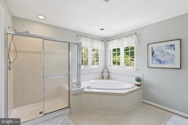 5484 HEREDITY LN, Gainesville, VA 20155