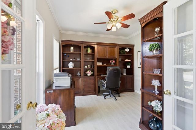 5484 HEREDITY LN, Gainesville, VA 20155