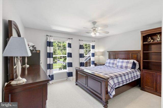 5484 HEREDITY LN, Gainesville, VA 20155