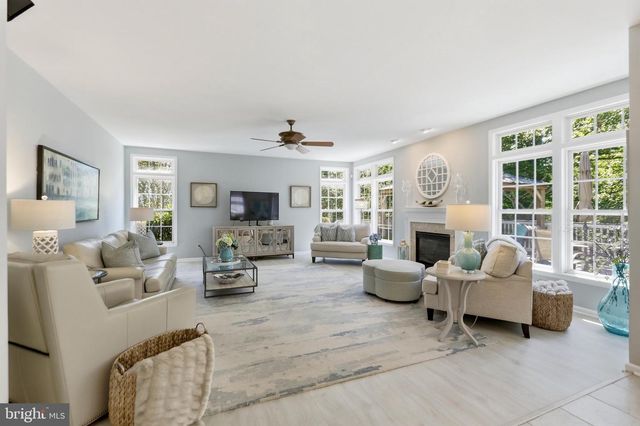 5484 HEREDITY LN, Gainesville, VA 20155