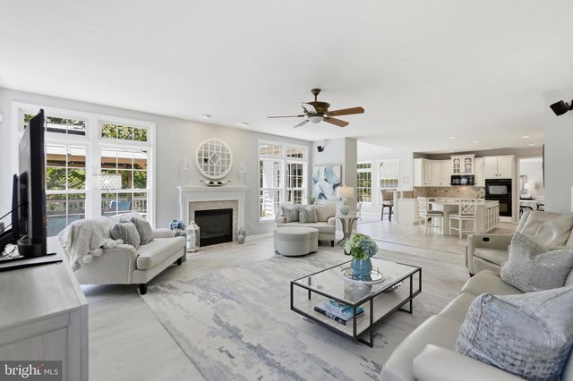 5484 HEREDITY LN, Gainesville, VA 20155