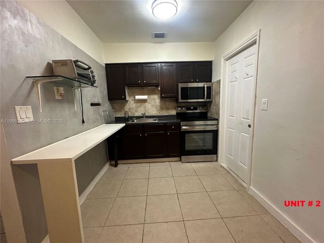 809 NE 2nd St 2, Hallandale Beach, FL 33009