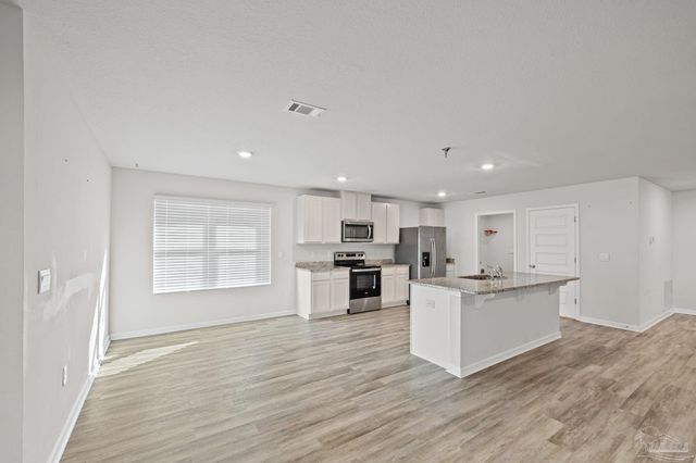 8670 Tarsus Drive, Milton, FL 32583