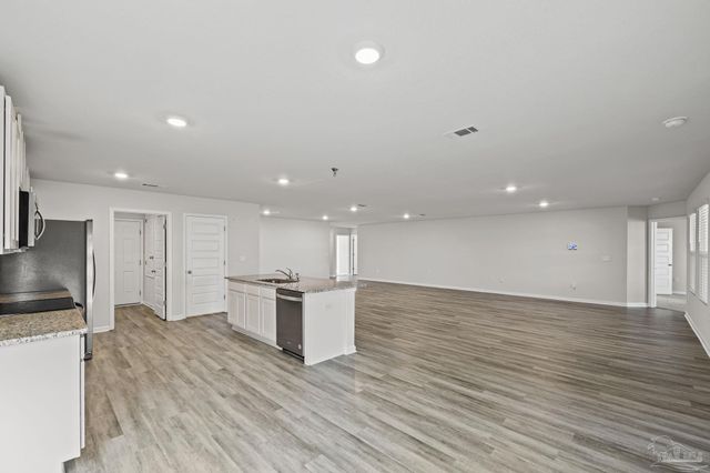 8670 Tarsus Drive, Milton, FL 32583