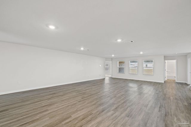 8670 Tarsus Drive, Milton, FL 32583