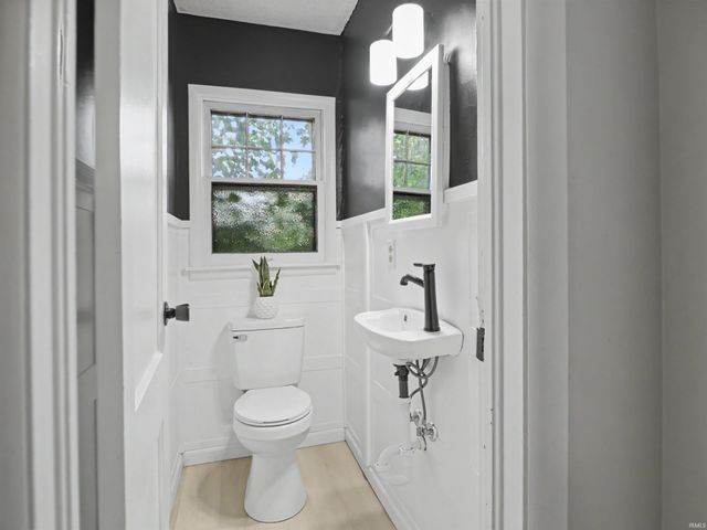 829 Herndon Drive, Evansville, IN 47711