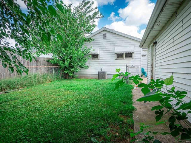 829 Herndon Drive, Evansville, IN 47711