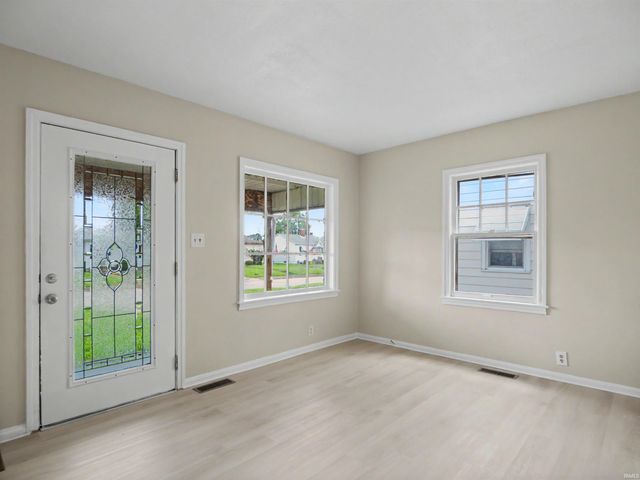 829 Herndon Drive, Evansville, IN 47711
