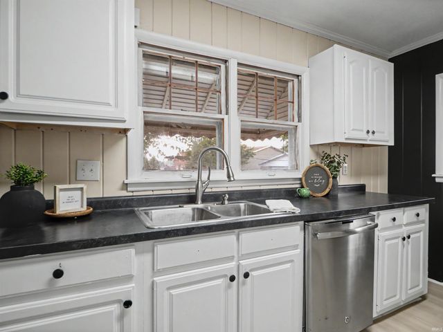 829 Herndon Drive, Evansville, IN 47711