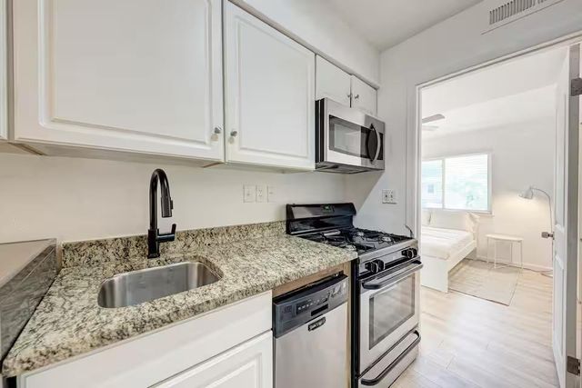 1106 W 22nd ST 4, Austin, TX 78705