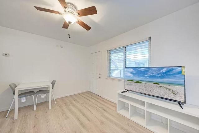 1106 W 22nd ST 4, Austin, TX 78705