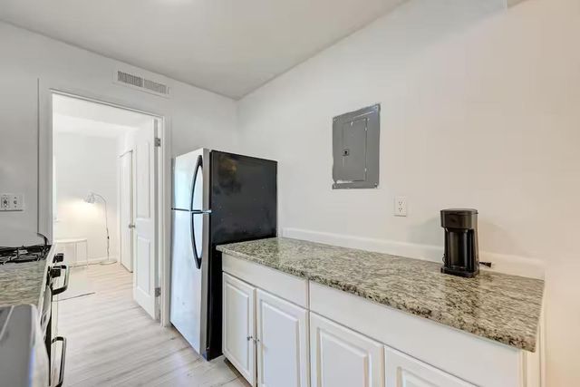 1106 W 22nd ST 4, Austin, TX 78705