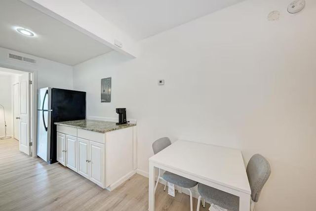 1106 W 22nd ST 4, Austin, TX 78705