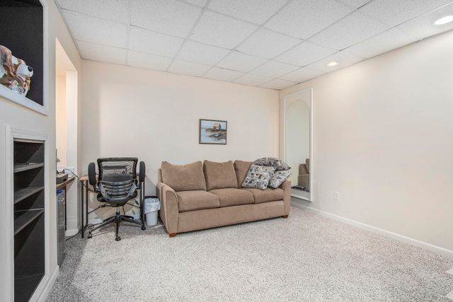 69154 Elkhart Road, Edwardsburg Vllg, MI 49112